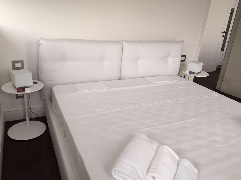 Hemeras Boutique Homes - Design Flats Near The City Center Milano Esterno foto