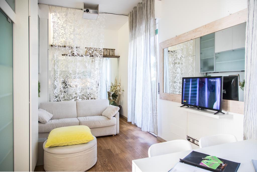 Hemeras Boutique Homes - Design Flats Near The City Center Milano Esterno foto